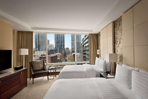 Shangri-La Hotel Toronto image 2